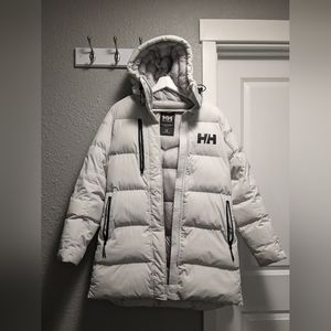 s long white helly hansen puffer